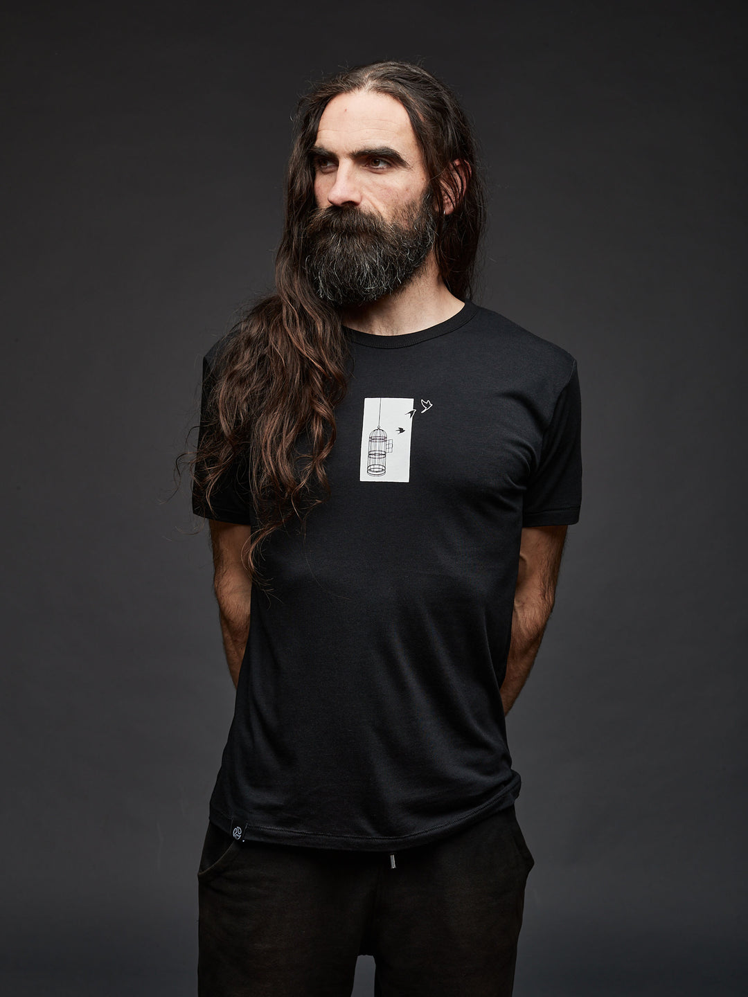 Birdcage Bamboo Tomoto Tee #colour_black