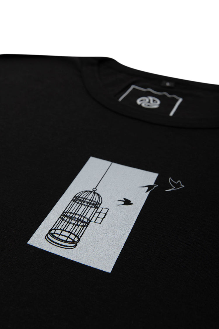 Birdcage Bamboo Tomoto Tee #colour_black