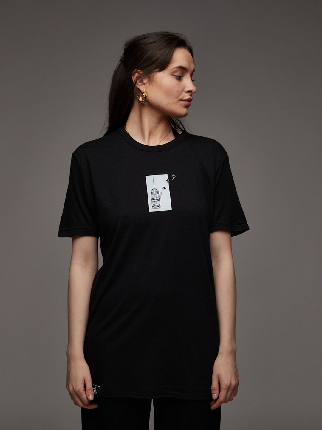 Birdcage Bamboo Tomoto Tee #colour_black